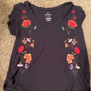 american eagle t-shirt